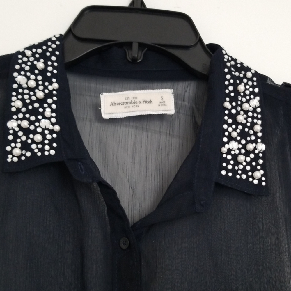 Abercrombie & Fitch Bedazzled collar blouse